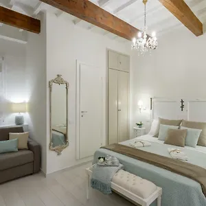 Accademia Gallery Charming Apartment