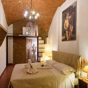 Secret Suite: A Dream Came True In Apartment
